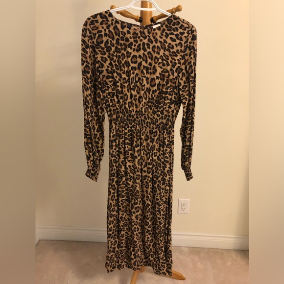 Classic animal print midi dress, cinched waist, 2 - Picture 1 of 5